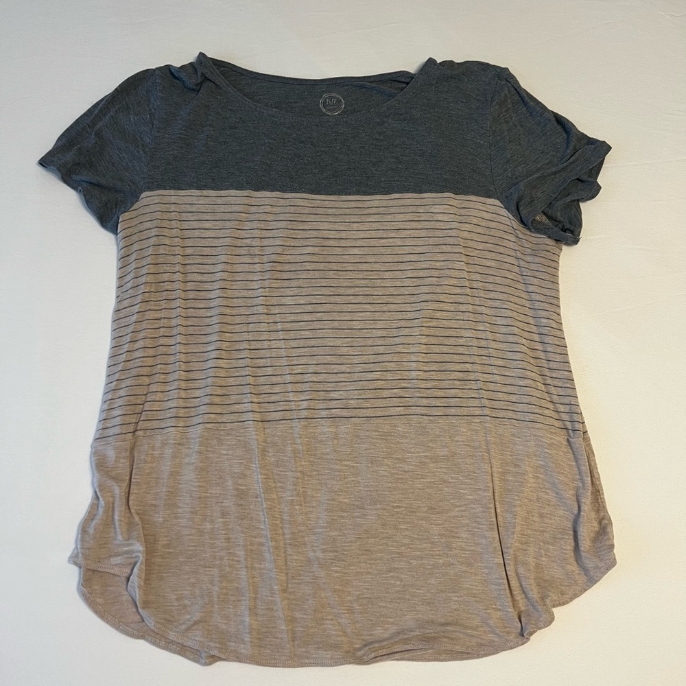 Maurice’s XXL shirt